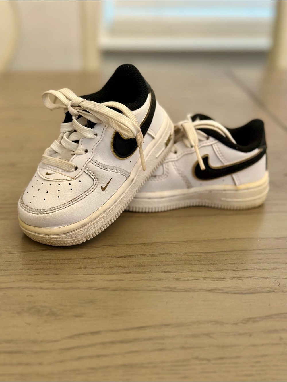 Nike Force 1 LV8 Black white & gold toddler 5